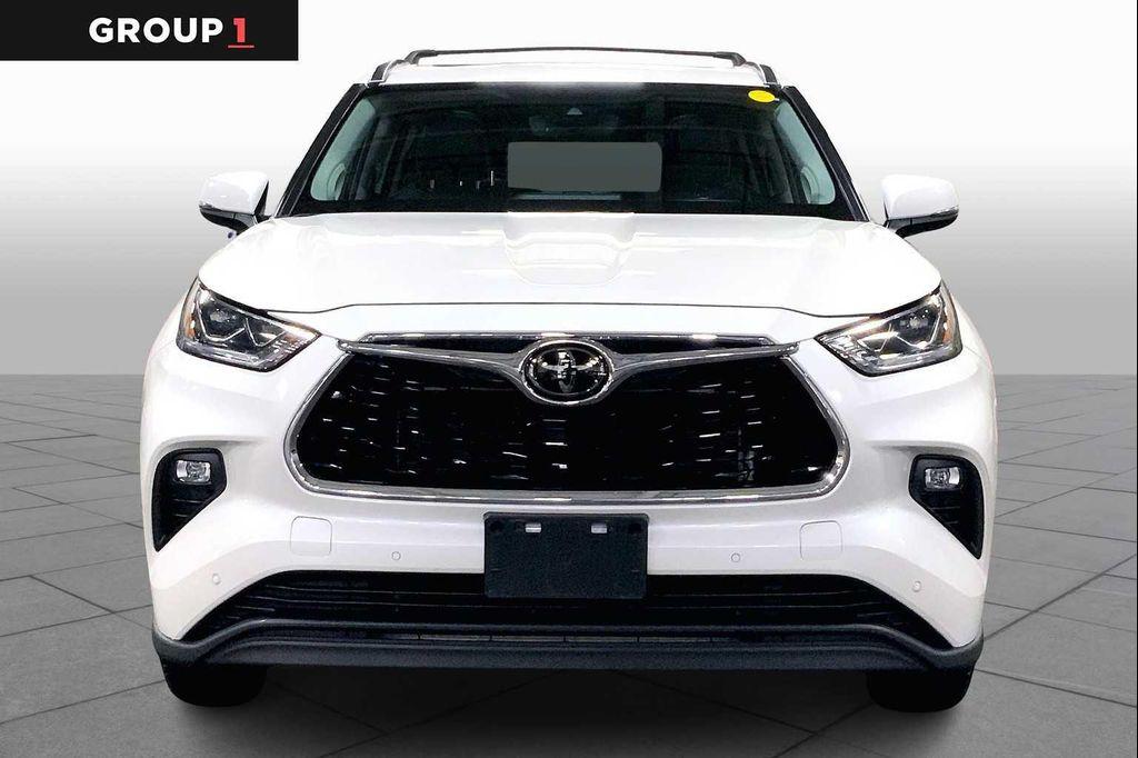 used 2021 Toyota Highlander car, priced at $35,477