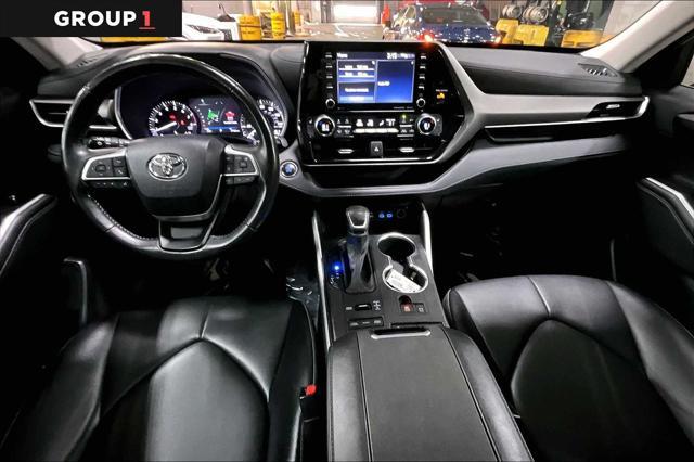 used 2022 Toyota Highlander car, priced at $37,997