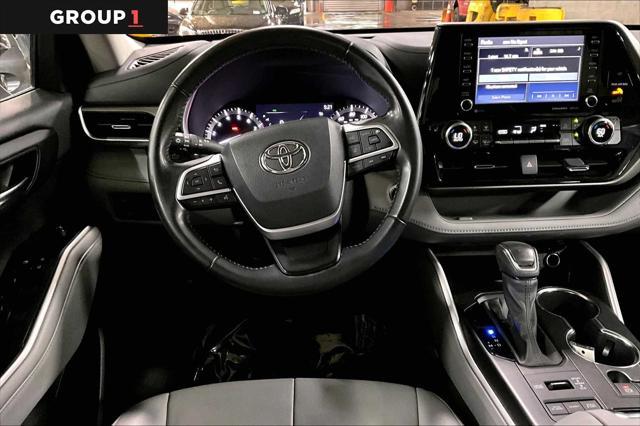 used 2022 Toyota Highlander car, priced at $40,197