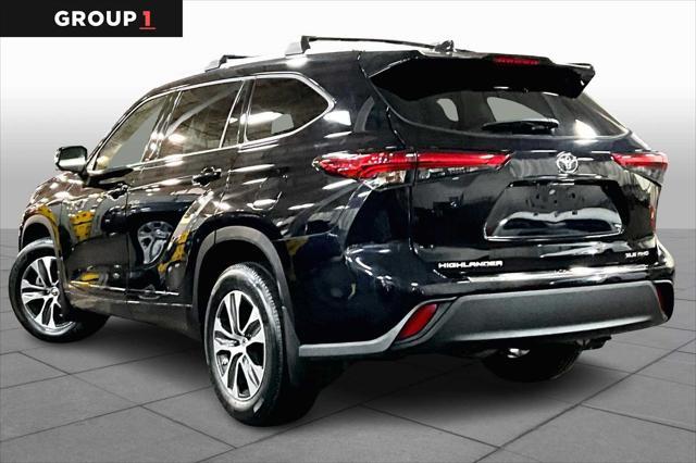 used 2022 Toyota Highlander car, priced at $40,197