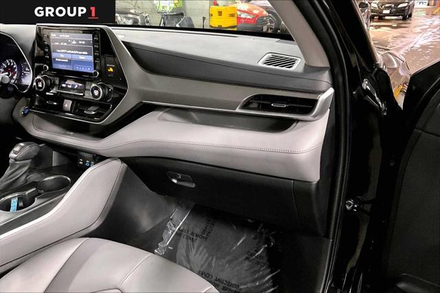 used 2022 Toyota Highlander car, priced at $40,197