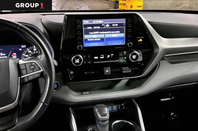 used 2022 Toyota Highlander car, priced at $40,197