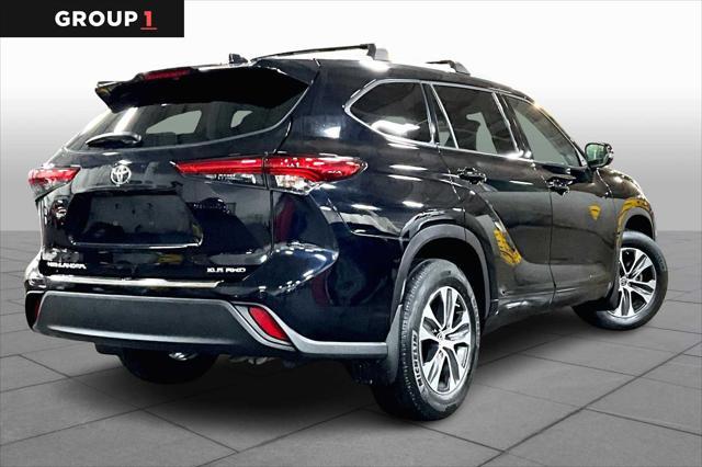 used 2022 Toyota Highlander car, priced at $40,197