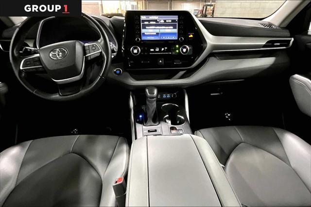 used 2022 Toyota Highlander car, priced at $40,197