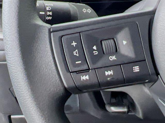 new 2025 Nissan Kicks car, priced at $24,041