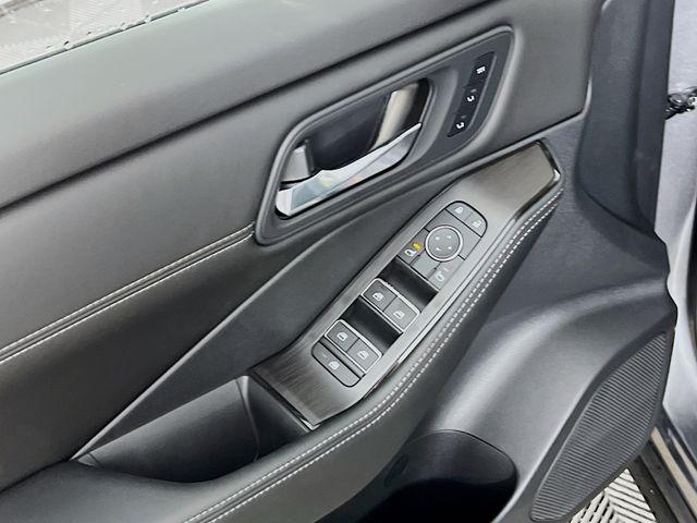 new 2025 Nissan Rogue car, priced at $34,660