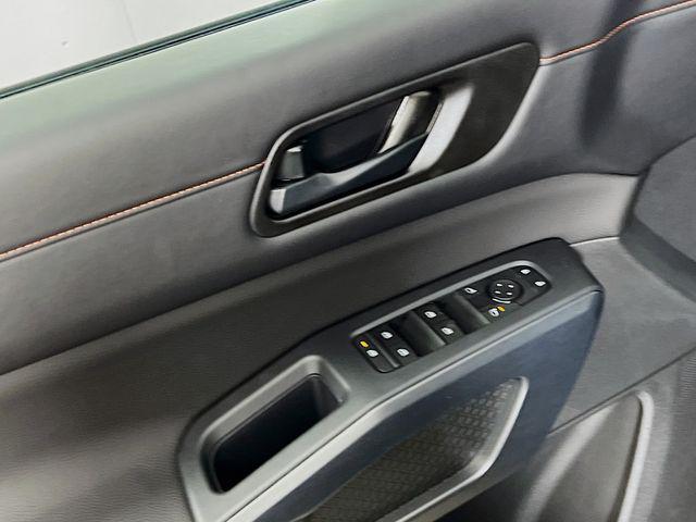 new 2025 Nissan Pathfinder car, priced at $43,260