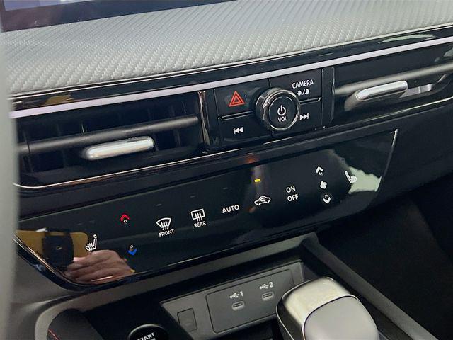 new 2025 Nissan Kicks car, priced at $27,888