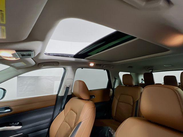 new 2025 Nissan Pathfinder car, priced at $50,167
