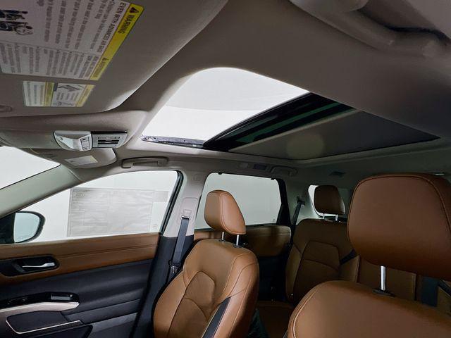 new 2025 Nissan Pathfinder car, priced at $45,523