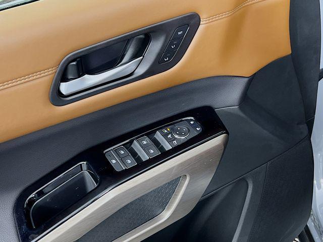 new 2025 Nissan Pathfinder car, priced at $45,523