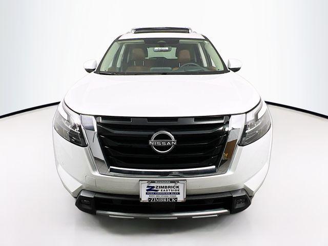 new 2025 Nissan Pathfinder car, priced at $50,266