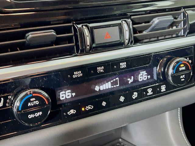 new 2025 Nissan Pathfinder car, priced at $35,980