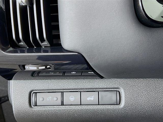 new 2025 Nissan Pathfinder car, priced at $35,980