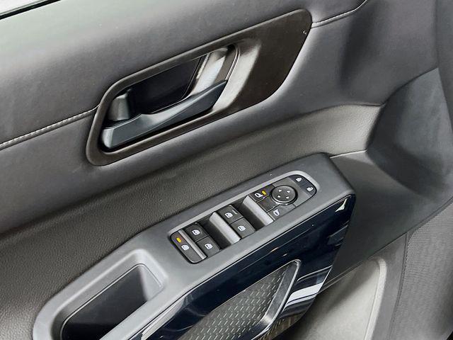 new 2025 Nissan Pathfinder car, priced at $35,980