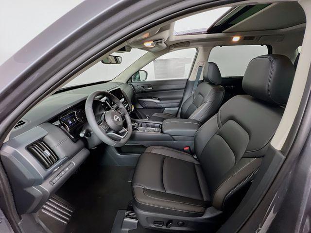 new 2025 Nissan Pathfinder car, priced at $45,649