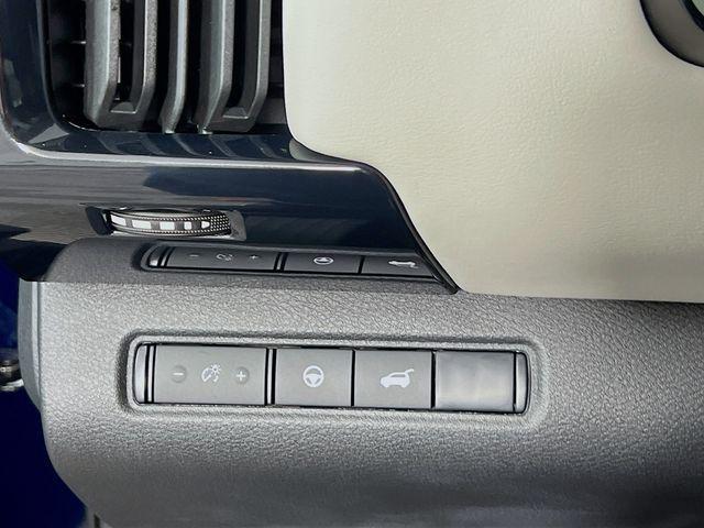 new 2025 Nissan Pathfinder car, priced at $37,794