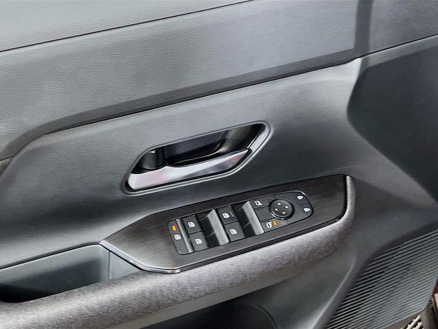 new 2025 Nissan Kicks car, priced at $28,222