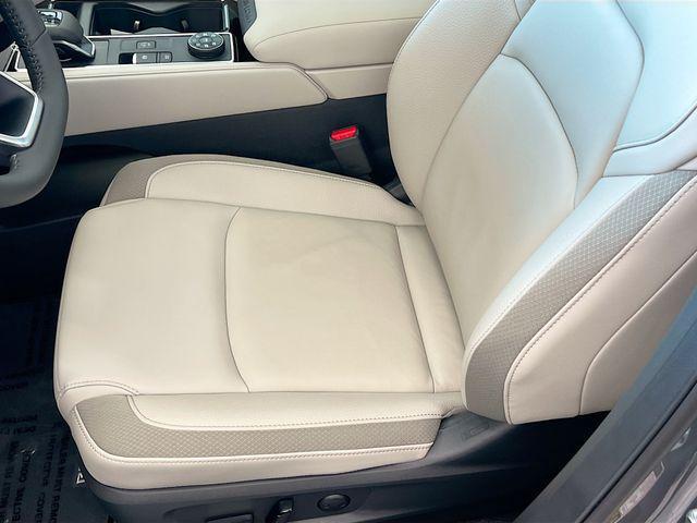 new 2025 Nissan Pathfinder car, priced at $45,049