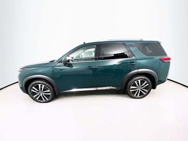 new 2025 Nissan Pathfinder car, priced at $45,386