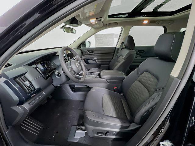 new 2025 Nissan Pathfinder car, priced at $38,188