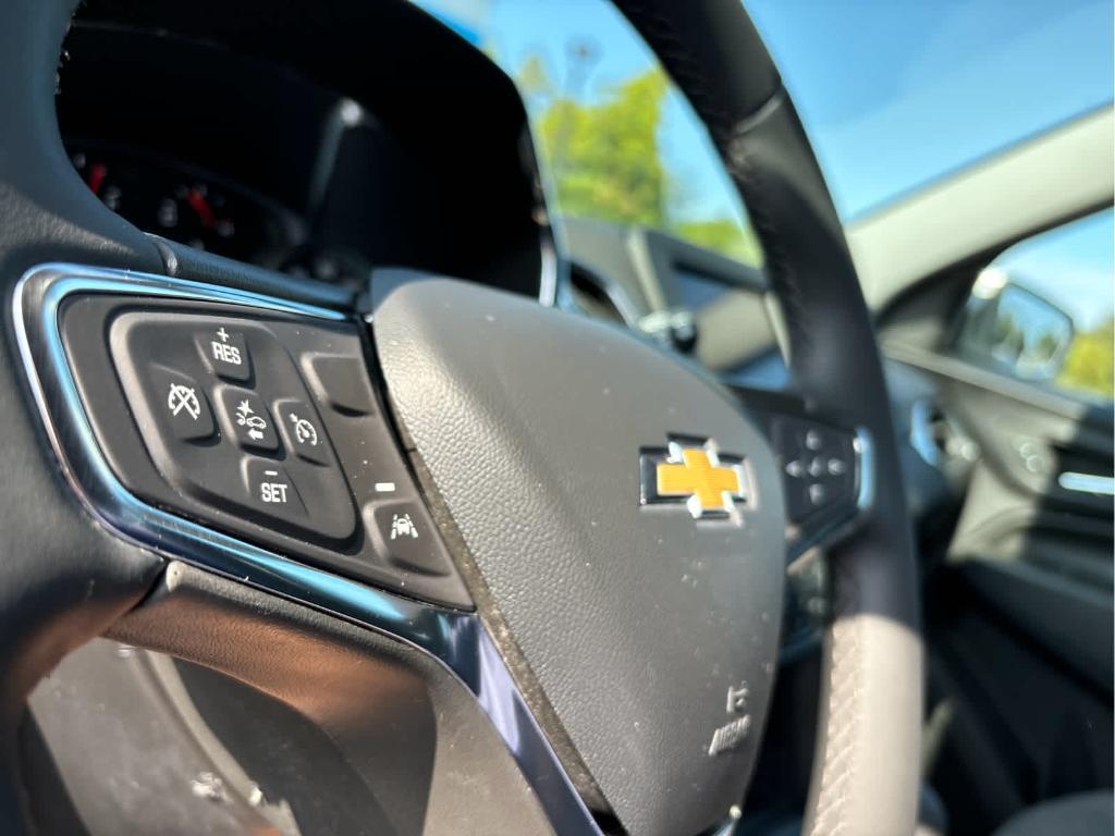 used 2024 Chevrolet Equinox car, priced at $22,999