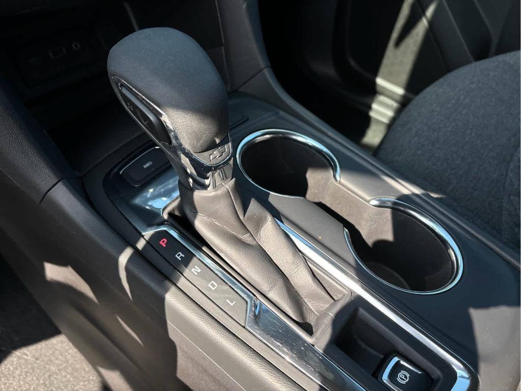 used 2024 Chevrolet Equinox car, priced at $22,999