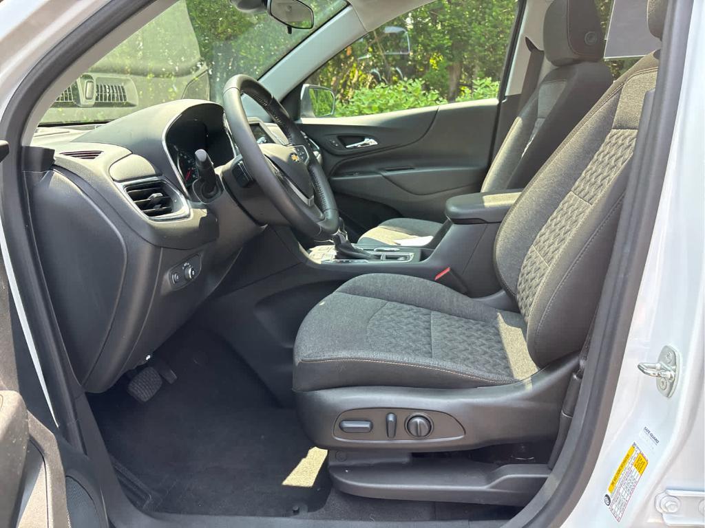 used 2022 Chevrolet Equinox car, priced at $20,699