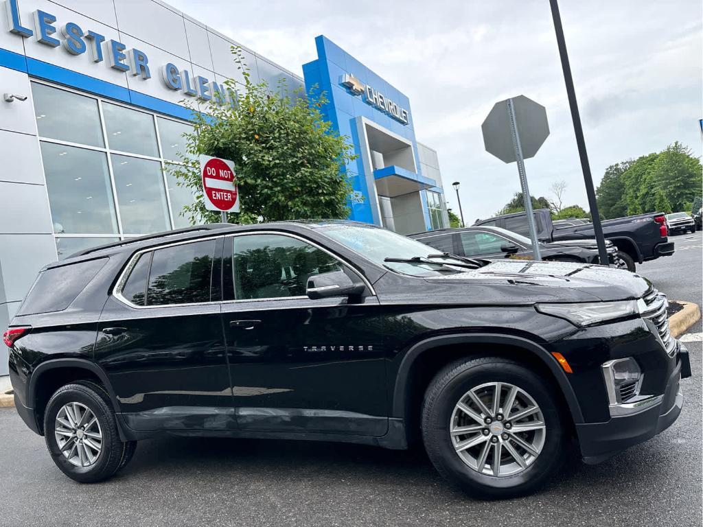 used 2023 Chevrolet Traverse car, priced at $31,099