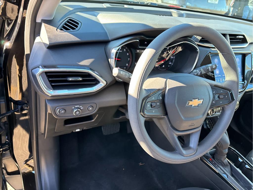 used 2023 Chevrolet TrailBlazer car, priced at $25,935