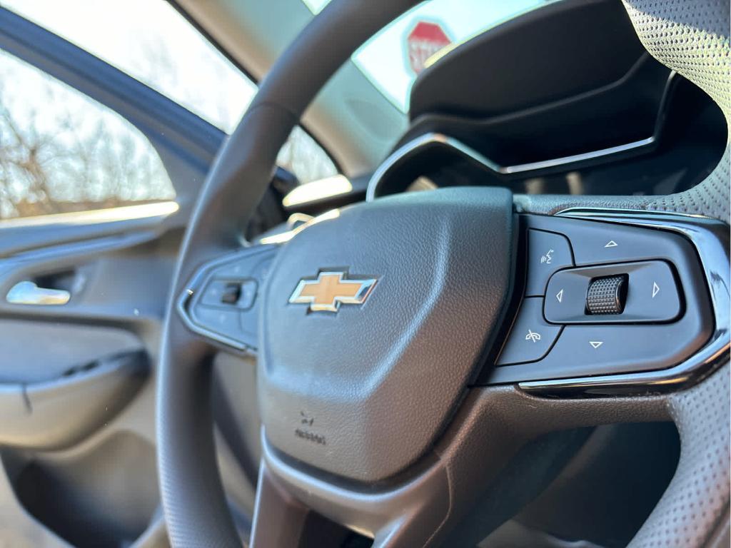 used 2023 Chevrolet TrailBlazer car, priced at $25,935