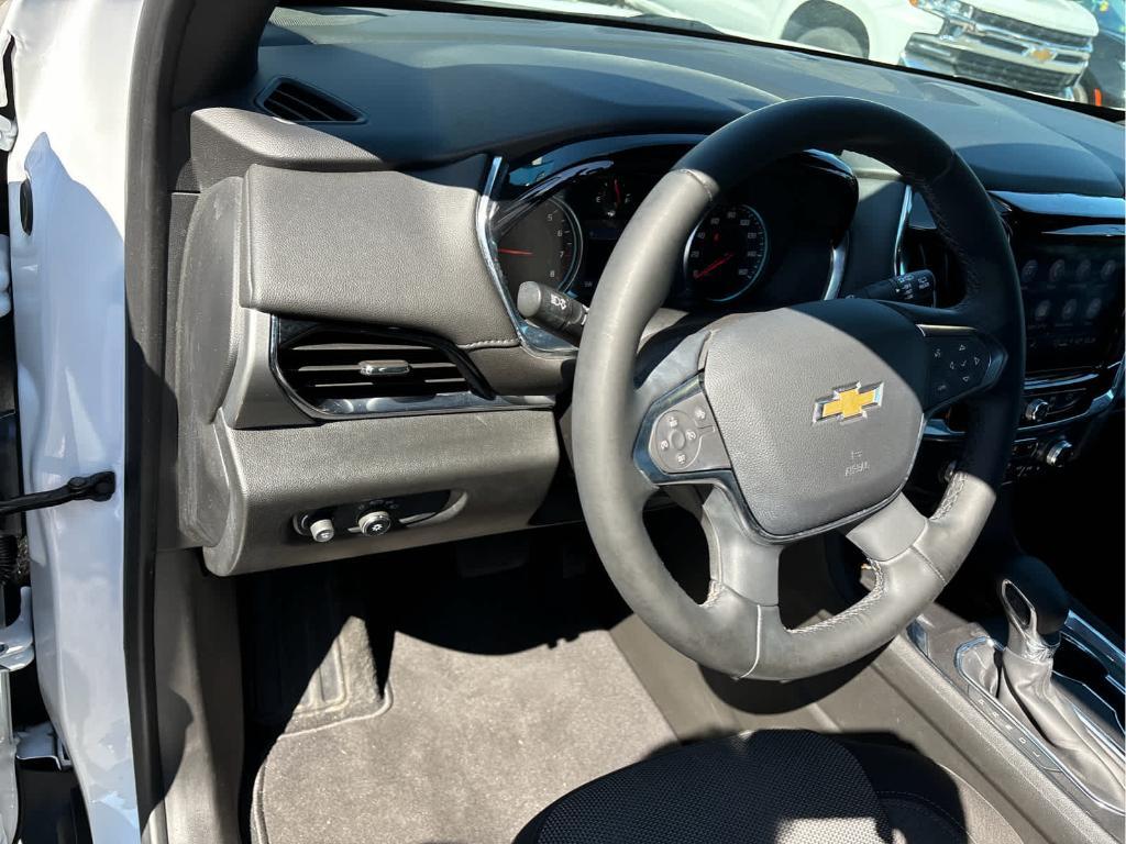used 2023 Chevrolet Traverse car, priced at $28,525