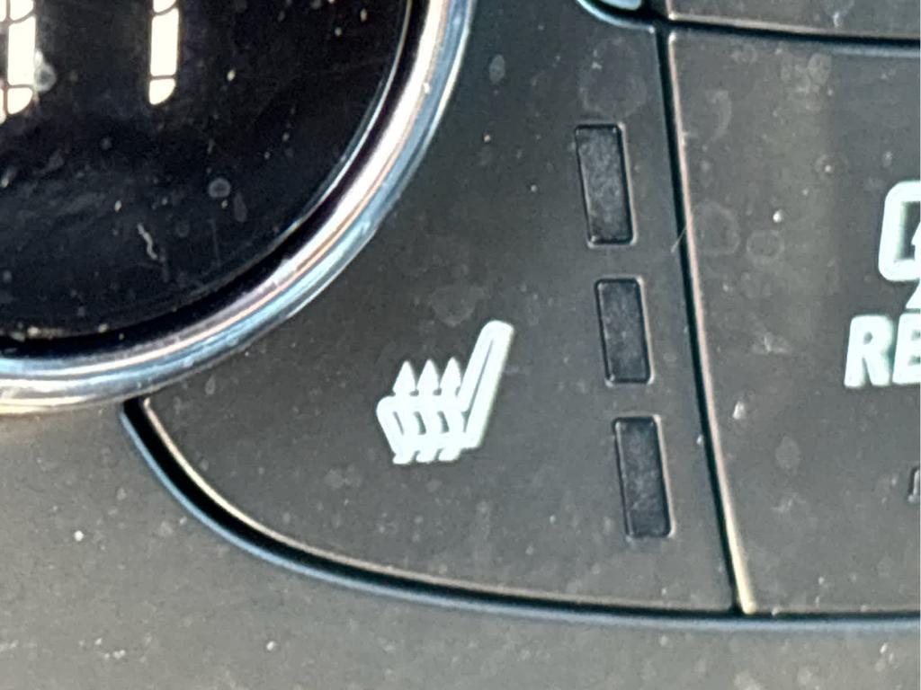 used 2023 Chevrolet Traverse car, priced at $28,525