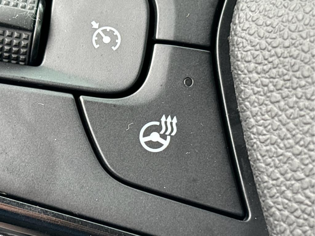 used 2025 Chevrolet TrailBlazer car, priced at $27,900