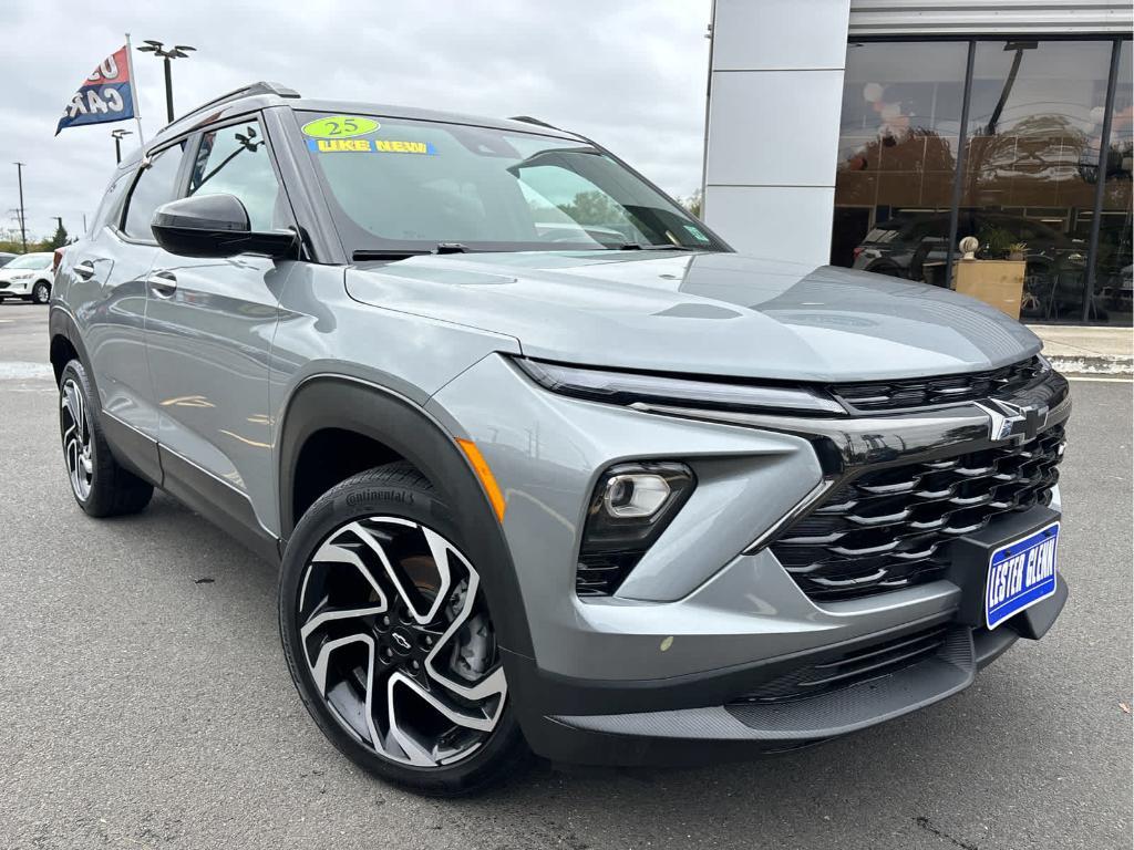used 2025 Chevrolet TrailBlazer car, priced at $27,900