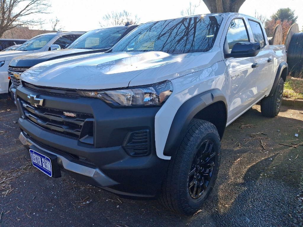 new 2024 Chevrolet Colorado car, priced at $38,403