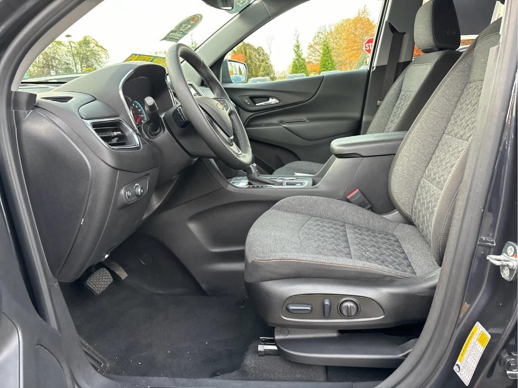 used 2023 Chevrolet Equinox car, priced at $23,999