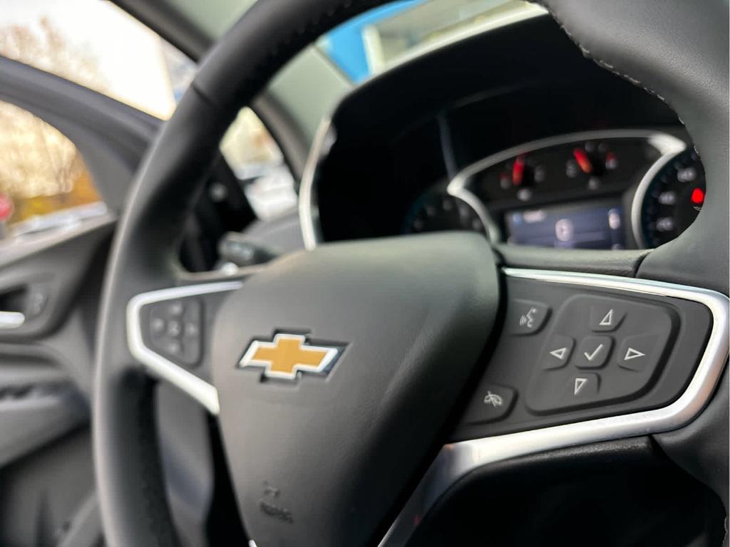 used 2023 Chevrolet Equinox car, priced at $23,999
