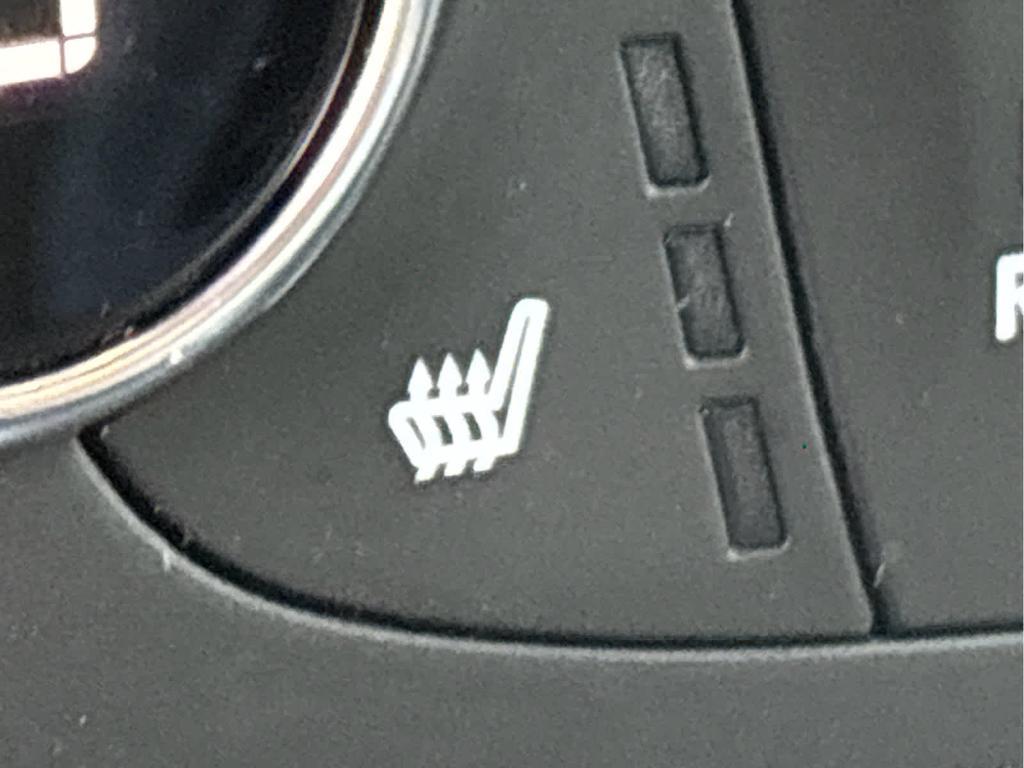 used 2023 Chevrolet Equinox car, priced at $23,999