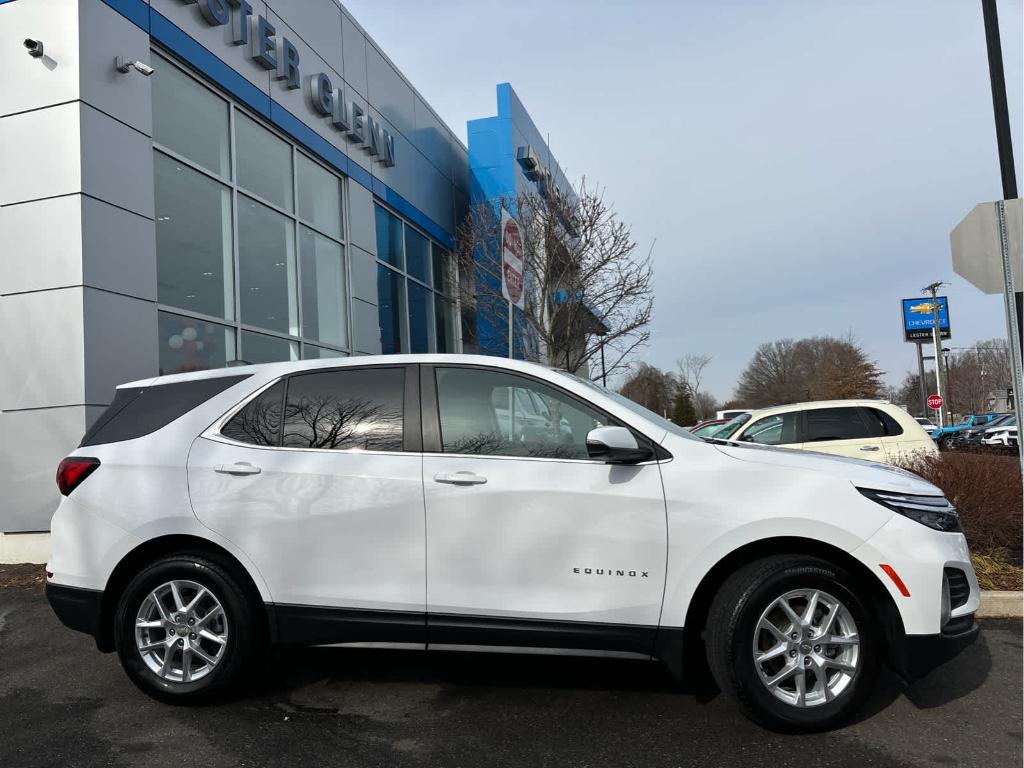 used 2022 Chevrolet Equinox car, priced at $22,699