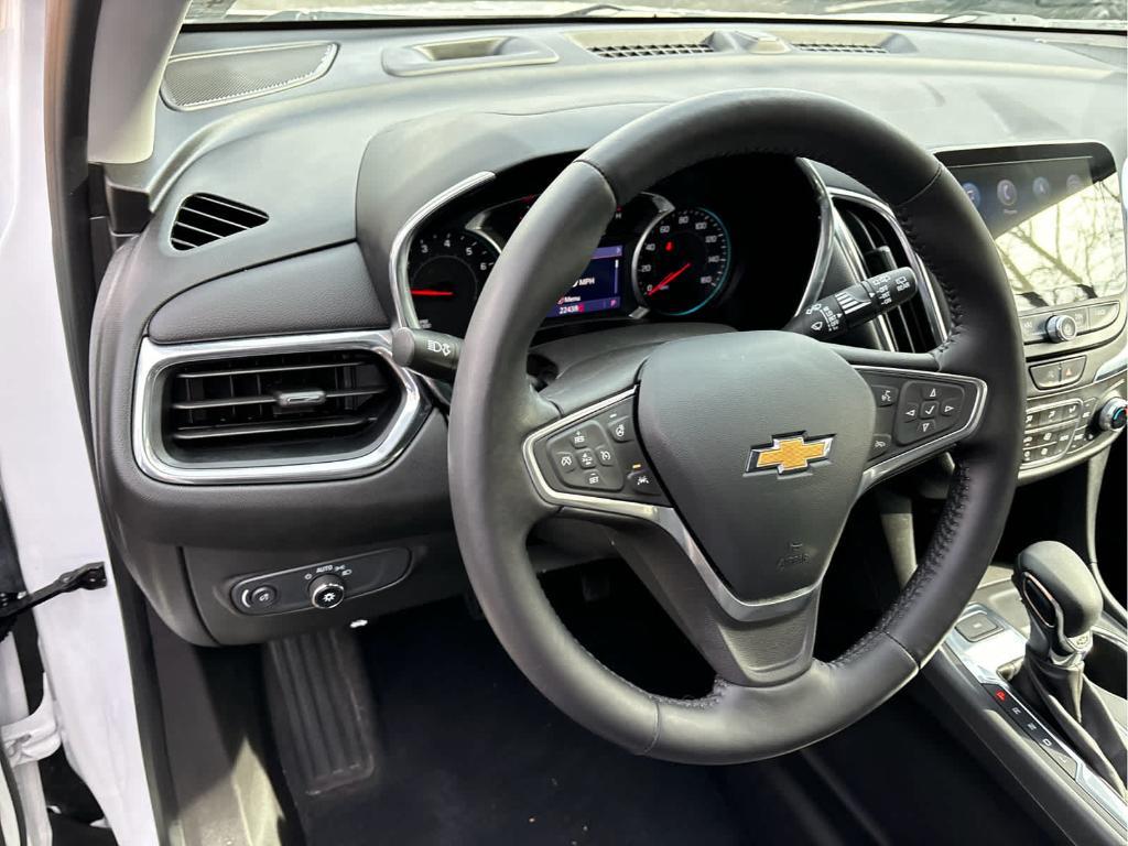 used 2022 Chevrolet Equinox car, priced at $22,699