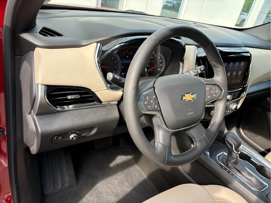 used 2023 Chevrolet Traverse car, priced at $31,599