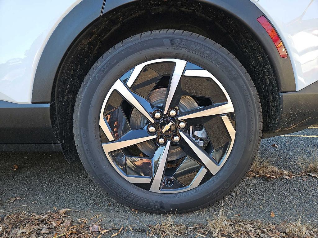 new 2026 Chevrolet Equinox EV car, priced at $37,689