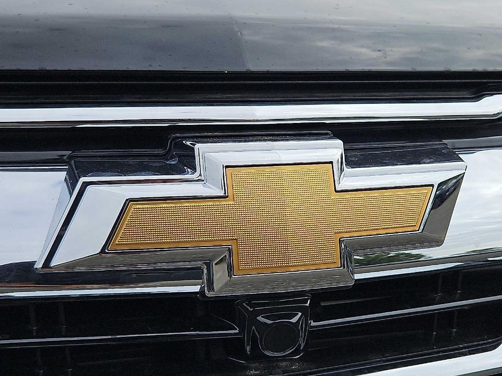 new 2026 Chevrolet Equinox car, priced at $31,533