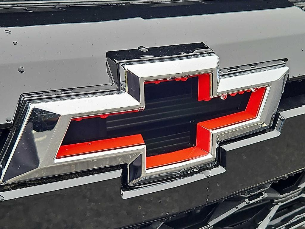 new 2025 Chevrolet Colorado car, priced at $52,127