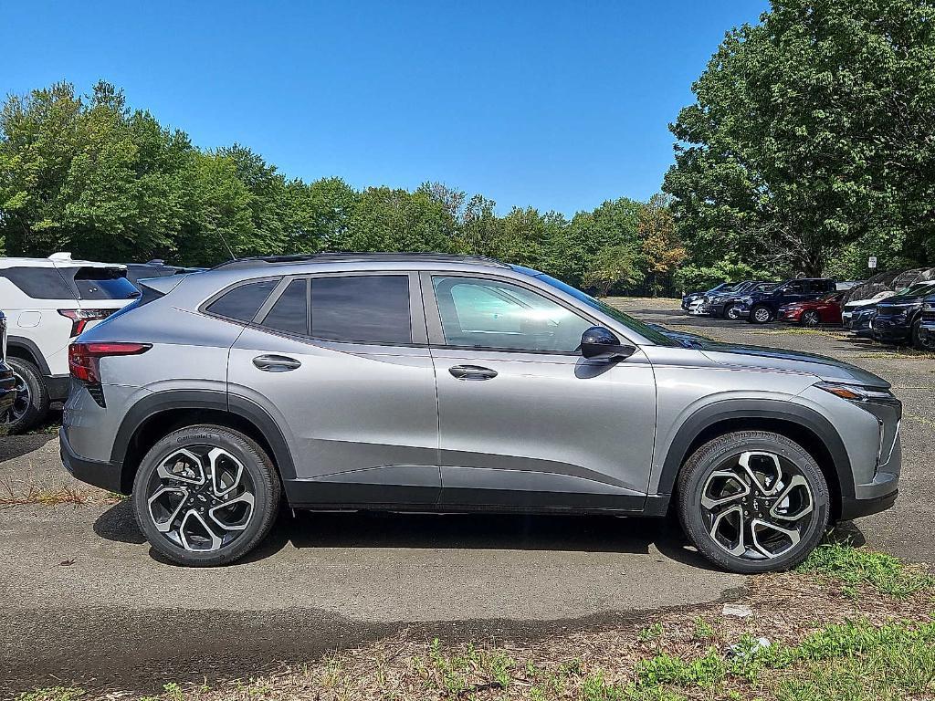 new 2025 Chevrolet Trax car, priced at $27,788