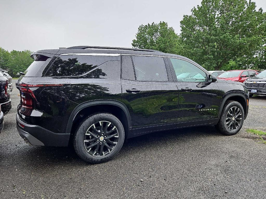 new 2025 Chevrolet Traverse car, priced at $46,957