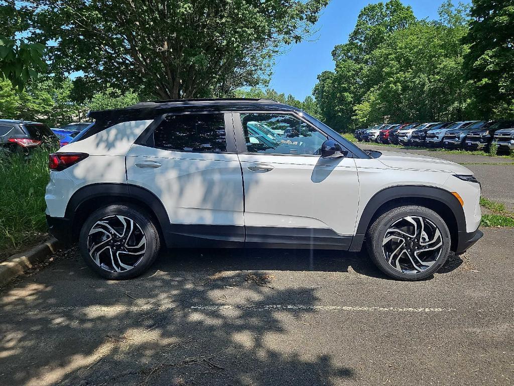 new 2025 Chevrolet TrailBlazer car, priced at $33,387