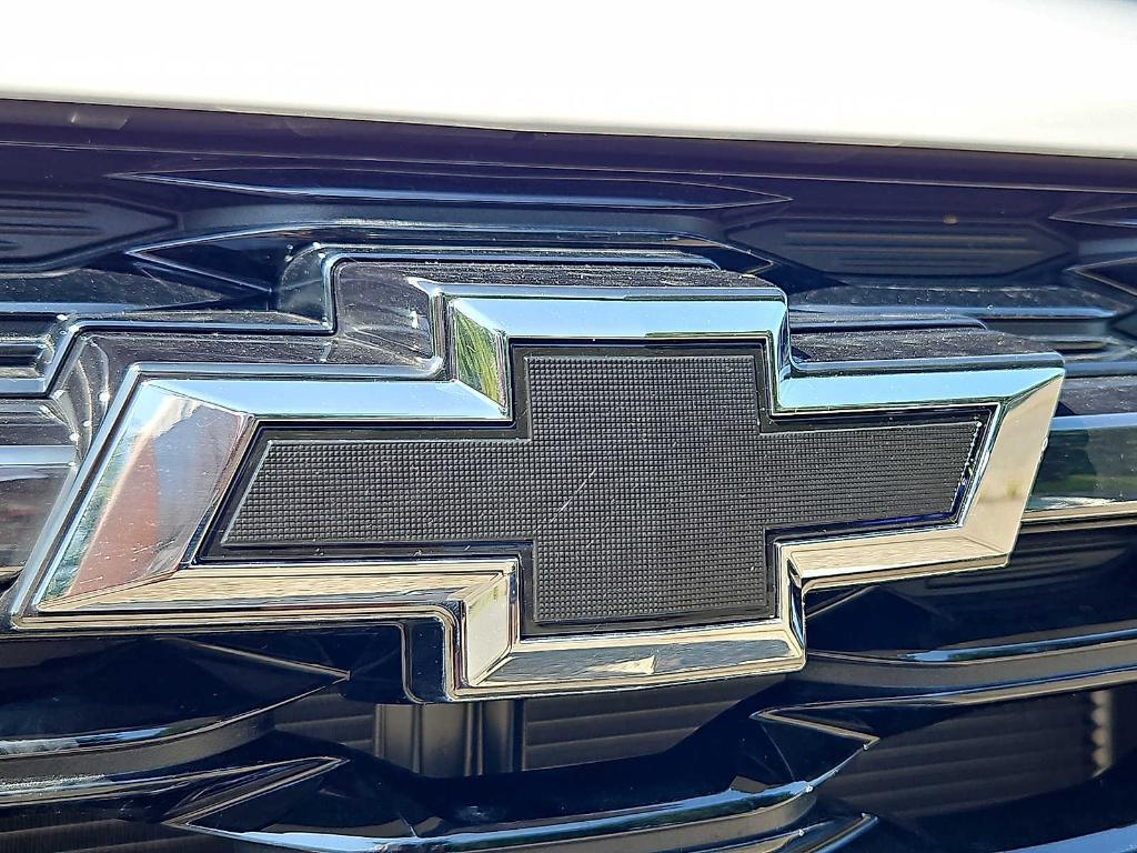 new 2025 Chevrolet Trax car, priced at $27,712