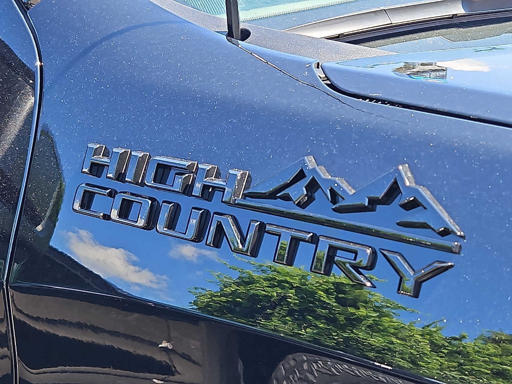 new 2025 Chevrolet Silverado 1500 car, priced at $72,012